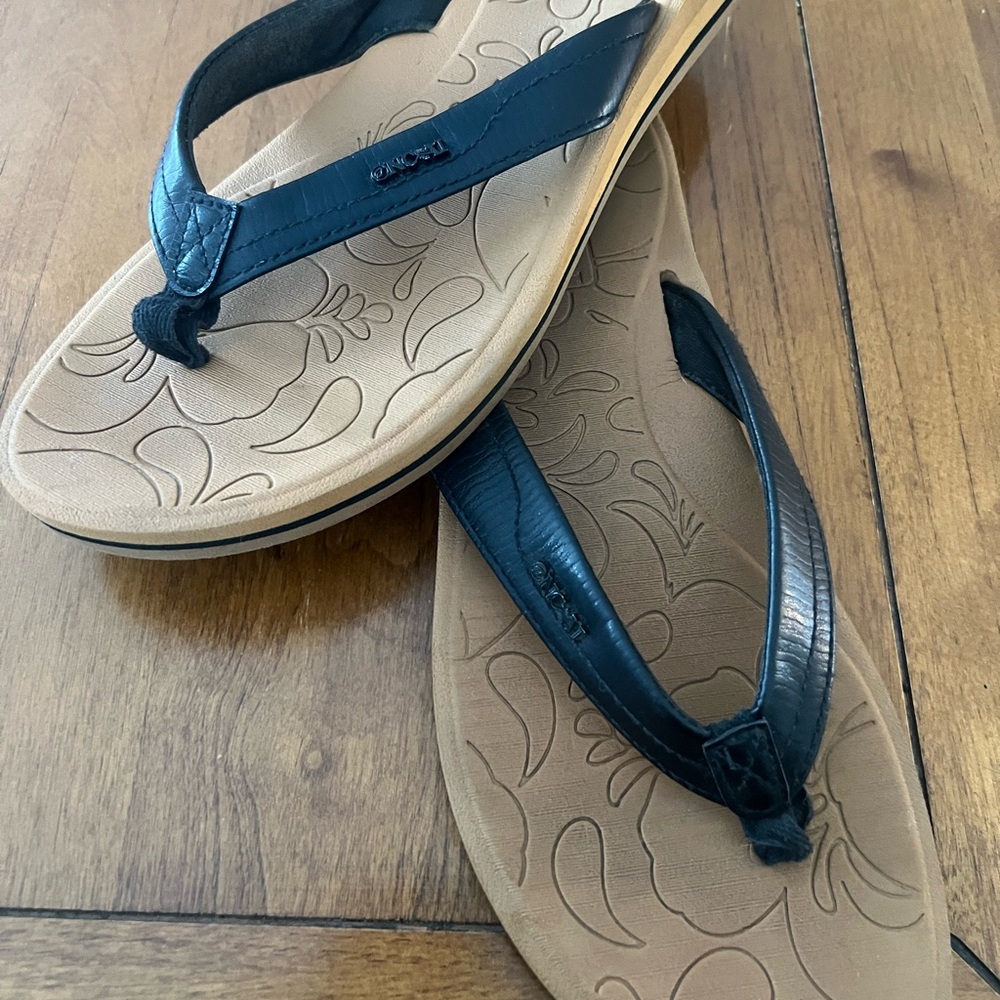 ONCAI Women’s Flip Flops Sandals Shoes black Size 10